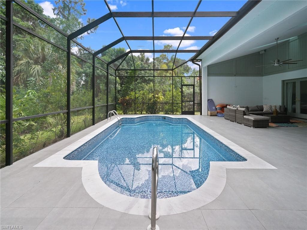 2140 Harlans Run, Naples, FL 34105-32