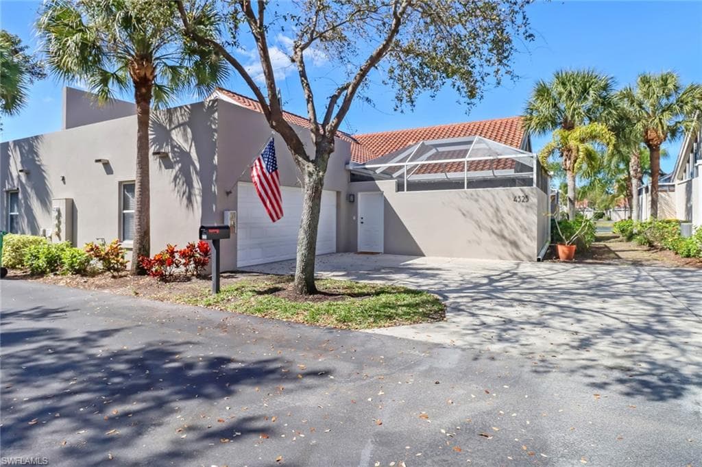 4325 Covey Cir 10b, Naples, FL 34109-2