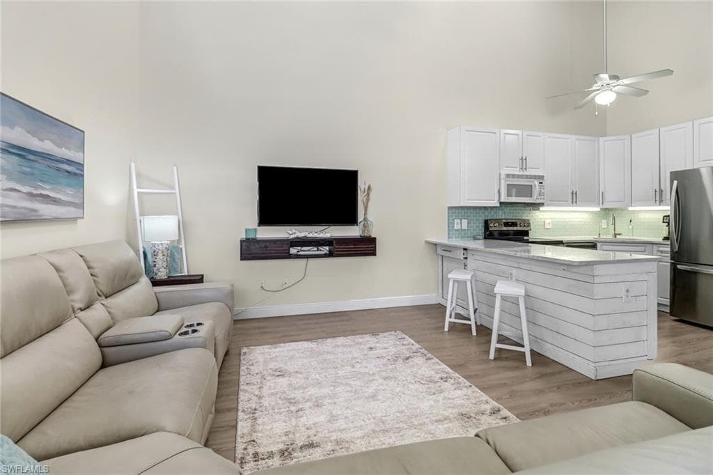 4325 Covey Cir 10b, Naples, FL 34109-6