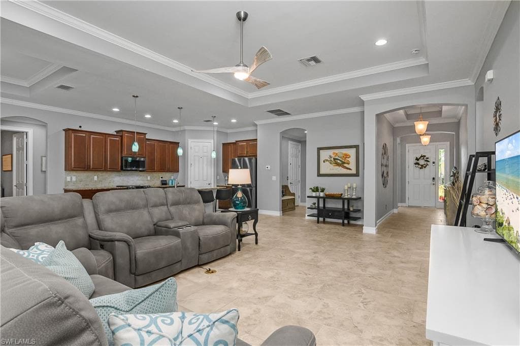 10167 Avonleigh Dr, Bonita Springs, FL 34135-8