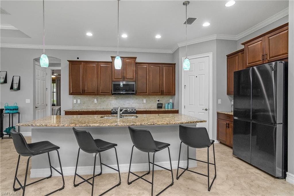 10167 Avonleigh Dr, Bonita Springs, FL 34135-12