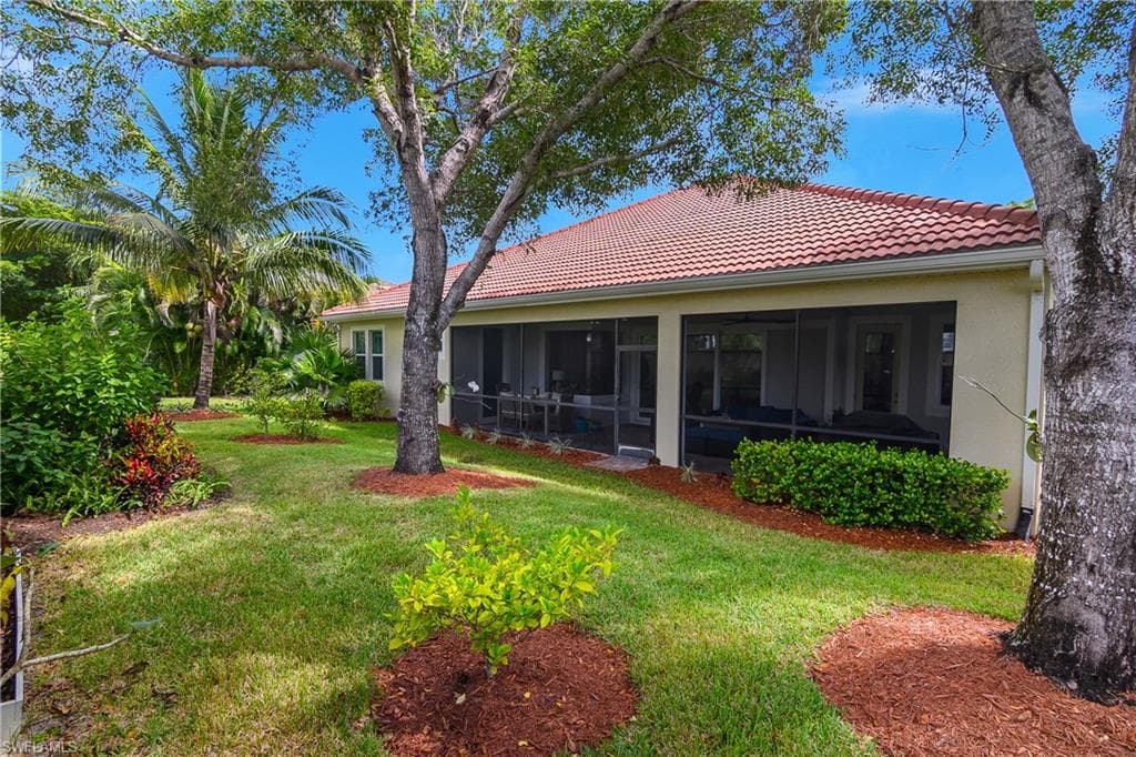 10167 Avonleigh Dr, Bonita Springs, FL 34135-39