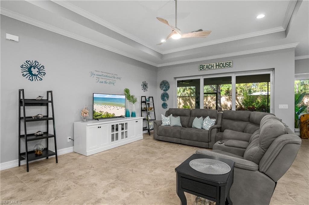 10167 Avonleigh Dr, Bonita Springs, FL 34135-7