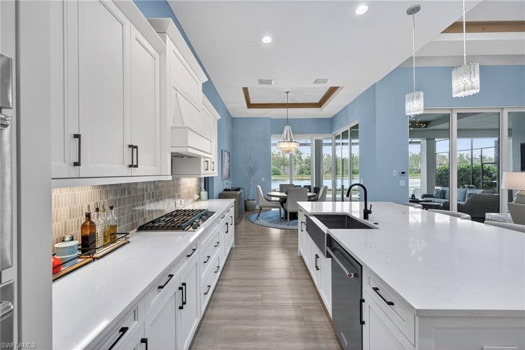 14338 Laguna Springs Ln, Naples, FL 34114-8