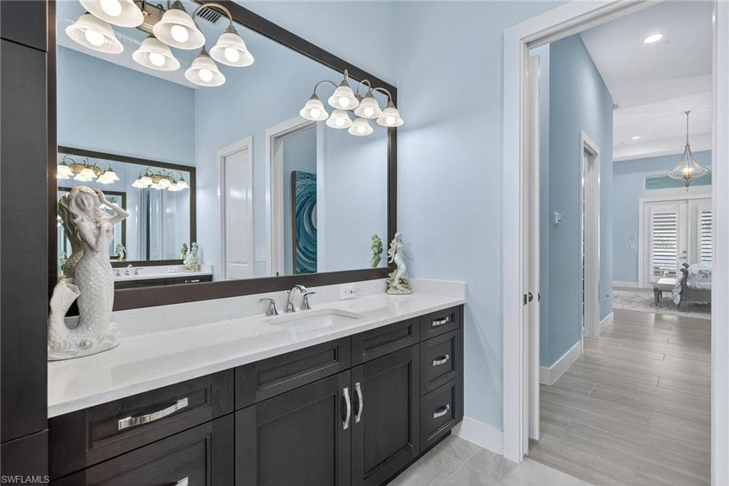 14338 Laguna Springs Ln, Naples, FL 34114-18