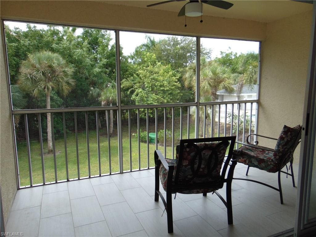 1155 Sarah Jean Cir E202, Naples, FL 34110-25