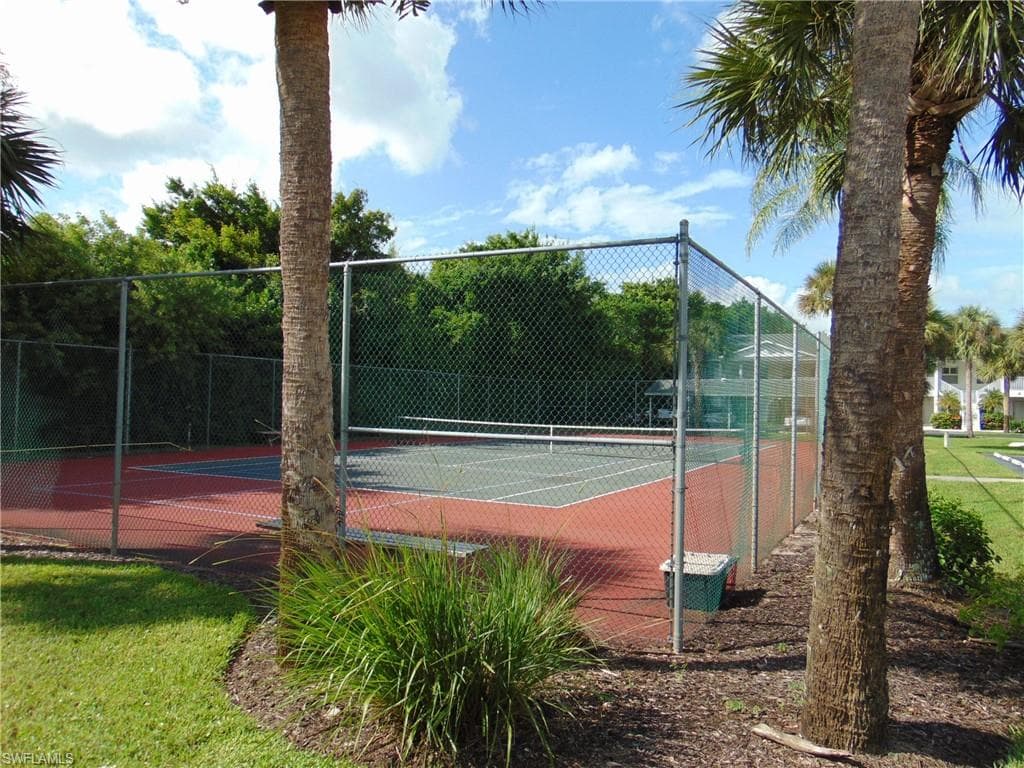 1155 Sarah Jean Cir E202, Naples, FL 34110-35