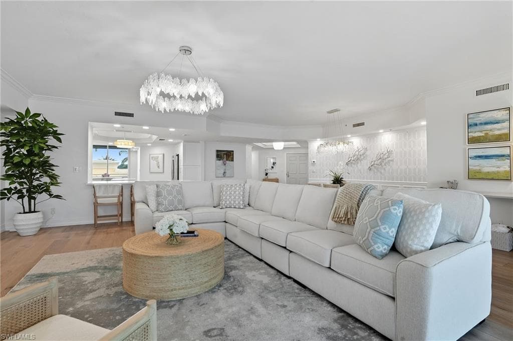 445 Dockside Dr B202, Naples, FL 34110-10