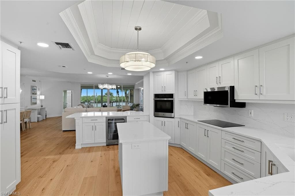 445 Dockside Dr B202, Naples, FL 34110-18