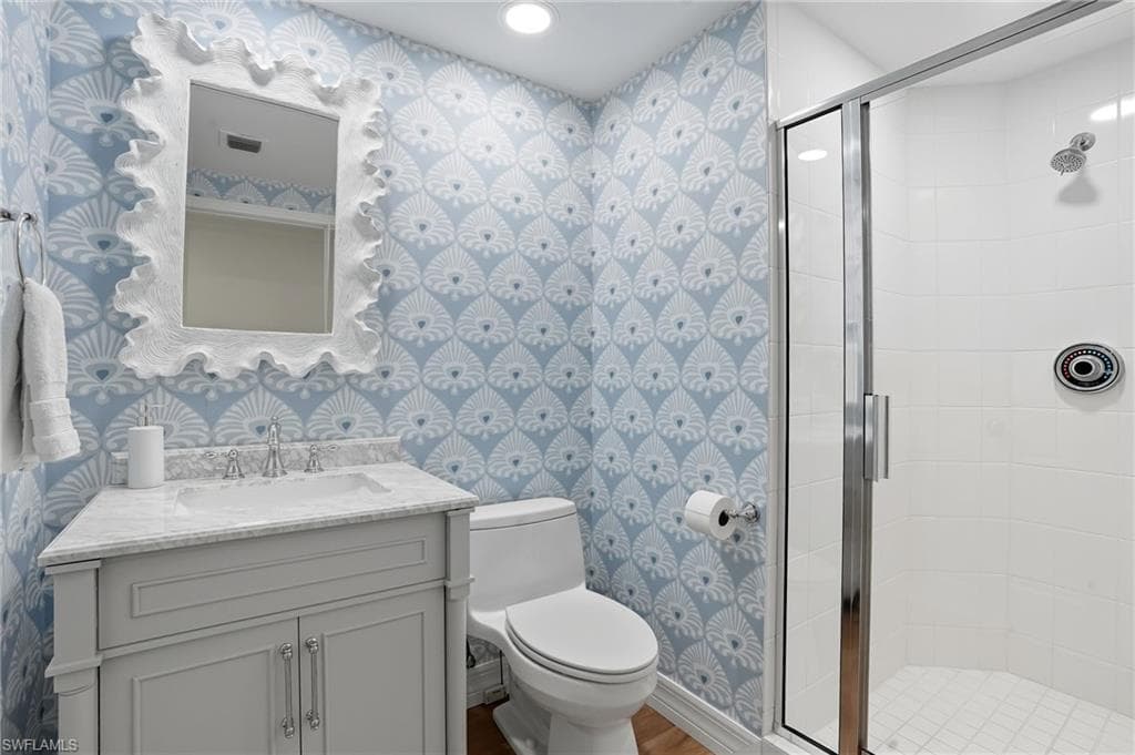 445 Dockside Dr B202, Naples, FL 34110-26