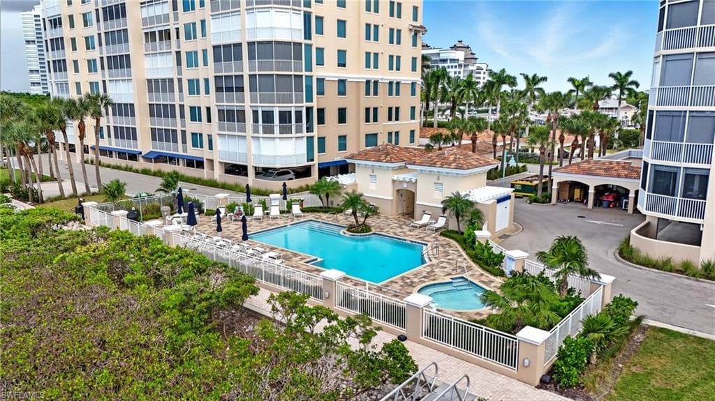 445 Dockside Dr B202, Naples, FL 34110-45