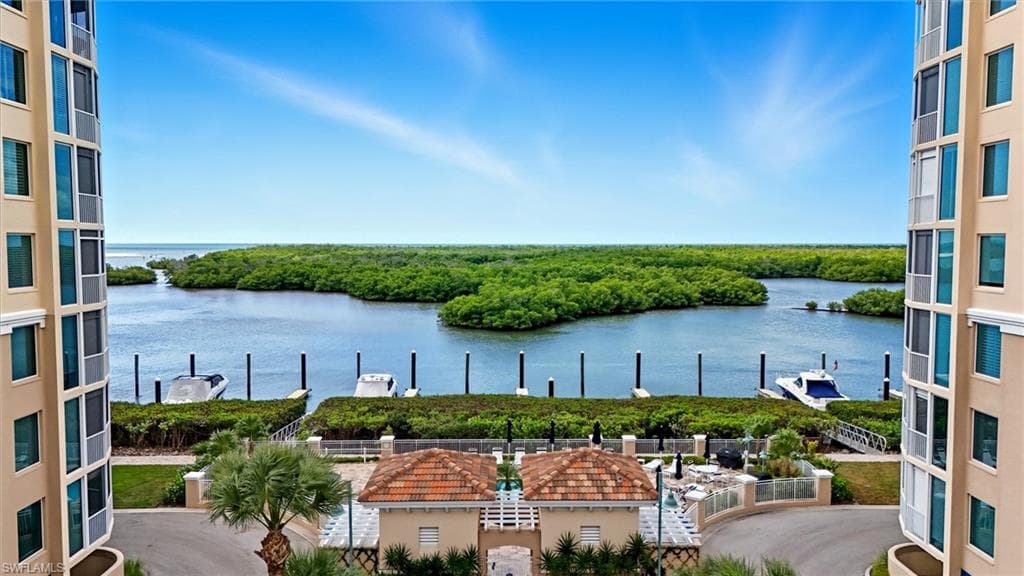 445 Dockside Dr B202, Naples, FL 34110-48
