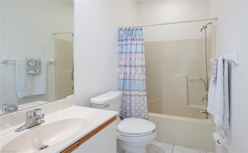 756 Charlemagne Blvd, Naples, FL 34112-14