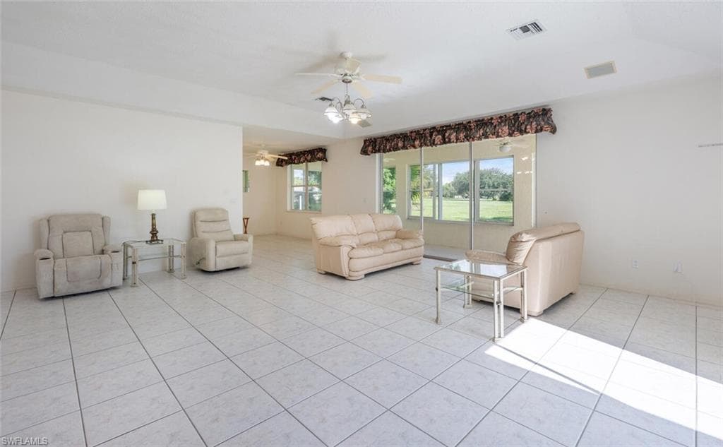 756 Charlemagne Blvd, Naples, FL 34112-4