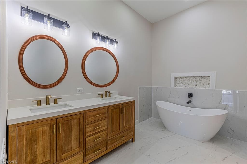 11718 Quail Village Way 17, Naples, FL 34119-12