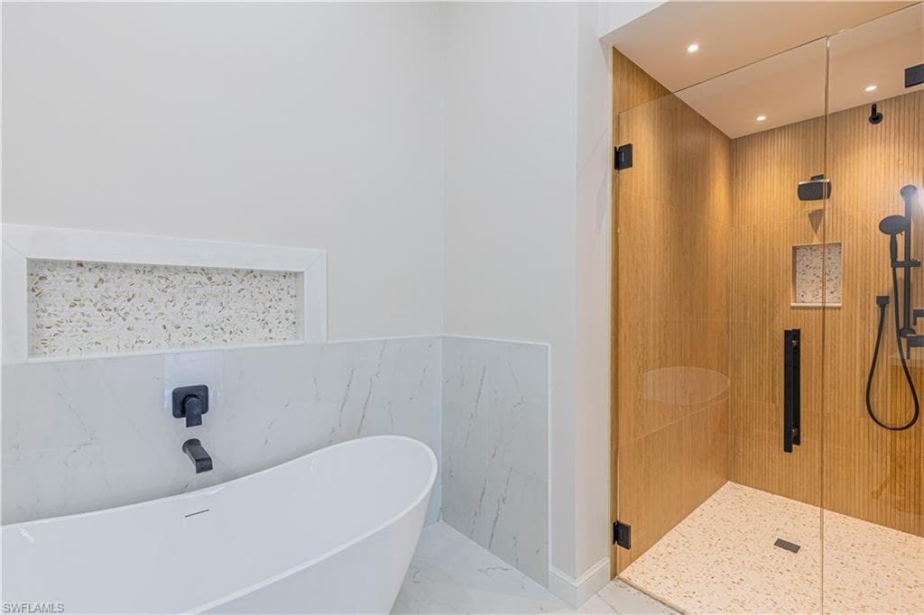 11718 Quail Village Way 17, Naples, FL 34119-14