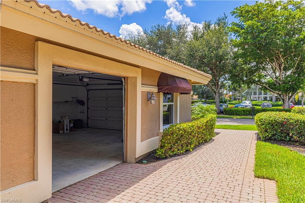 11718 Quail Village Way 17, Naples, FL 34119-22