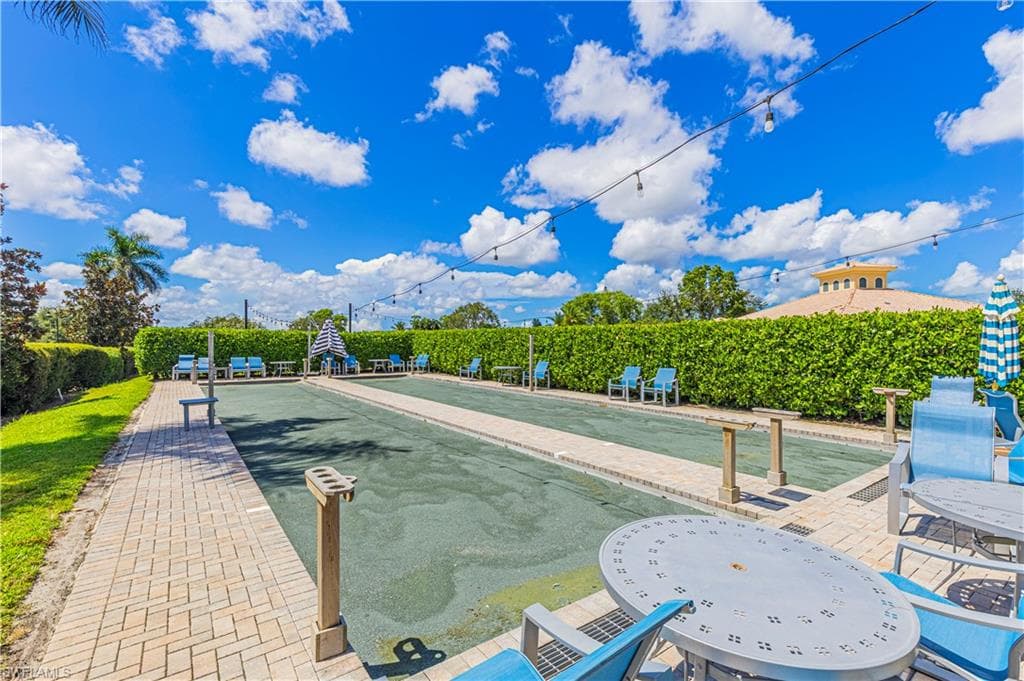 11718 Quail Village Way 17, Naples, FL 34119-24