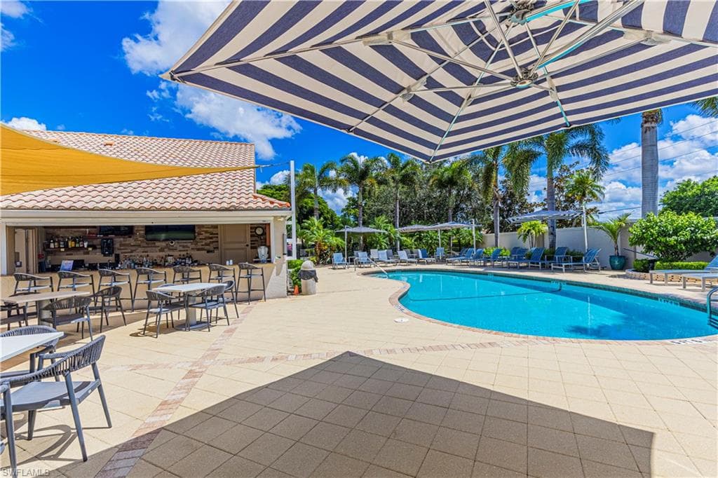 11718 Quail Village Way 17, Naples, FL 34119-31