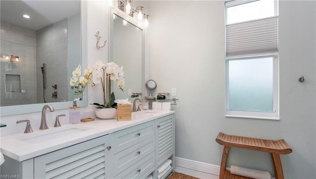 162 Windward Cay, Naples, FL 34114-25