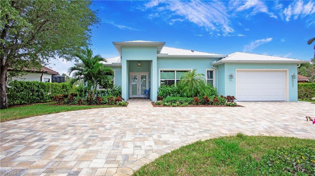 162 Windward Cay, Naples, FL 34114-1