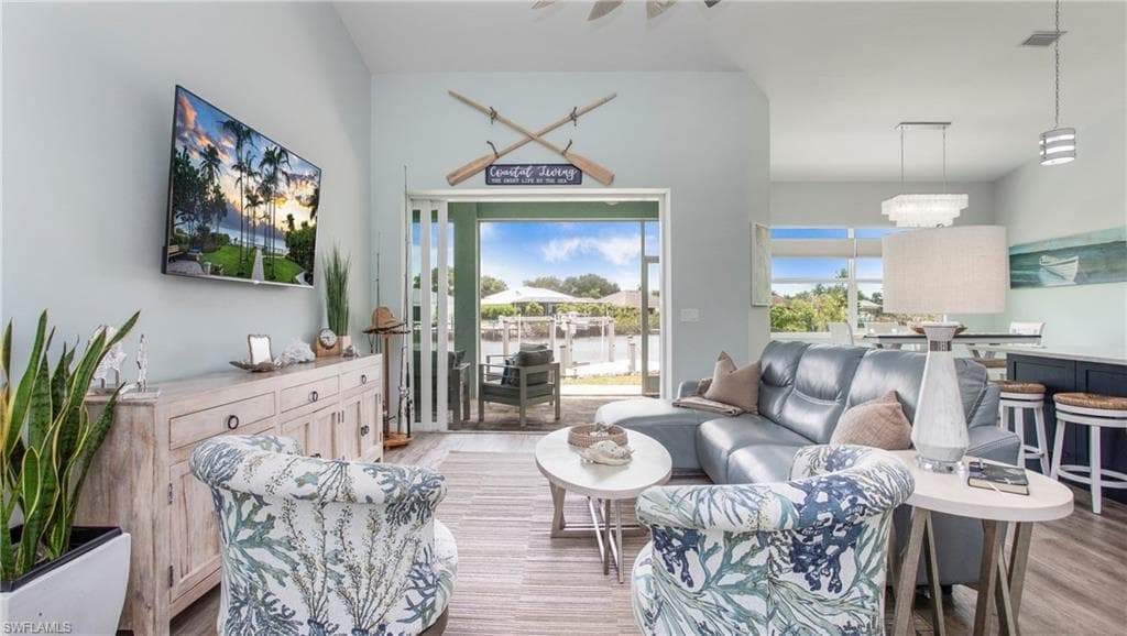 162 Windward Cay, Naples, FL 34114-4