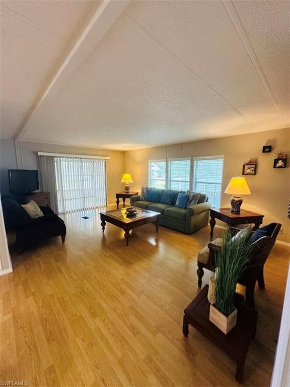 736 Knotty Pine Cir, North Fort Myers, FL 33917-9