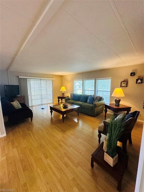 736 Knotty Pine Cir, North Fort Myers, FL 33917-6