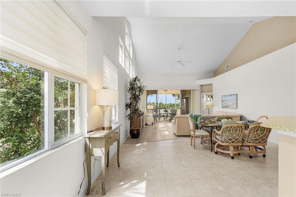 25160 Goldcrest Dr 821, Bonita Springs, FL 34134-8