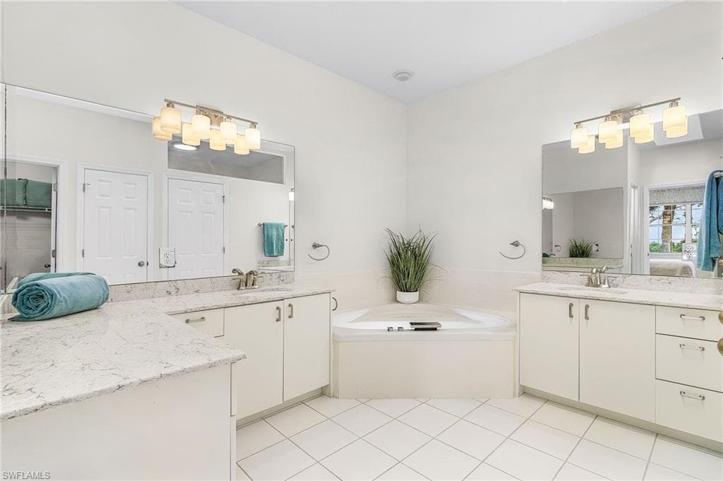 25160 Goldcrest Dr 821, Bonita Springs, FL 34134-15