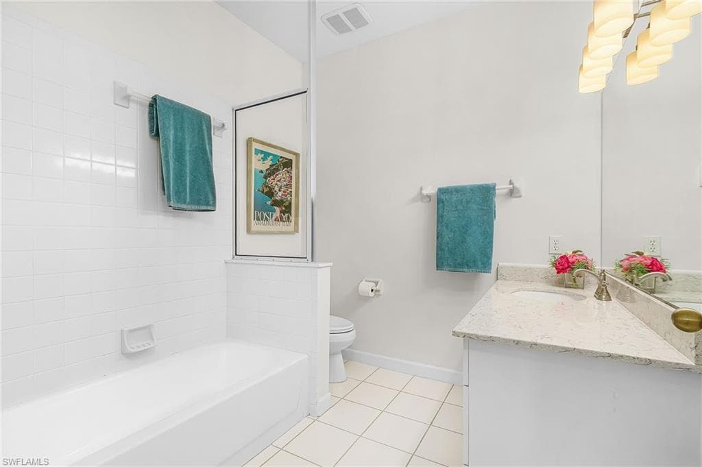 25160 Goldcrest Dr 821, Bonita Springs, FL 34134-21