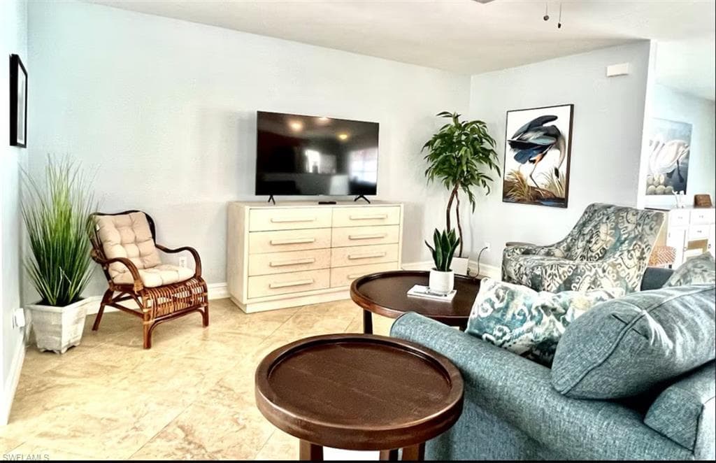 1335 44th St, Cape Coral, FL 33904-7