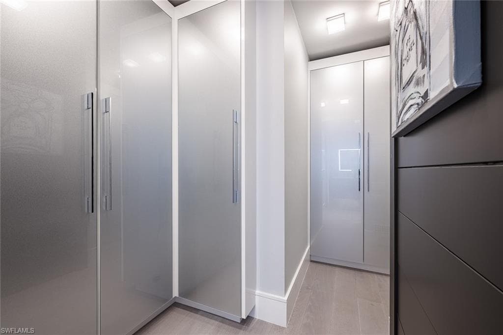 4051 Gulf Shore Blvd N 200, Naples, FL 34103-31