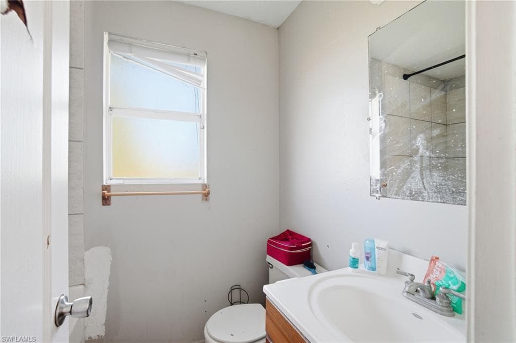 2801 28th St SW, Lehigh Acres, FL 33976-11