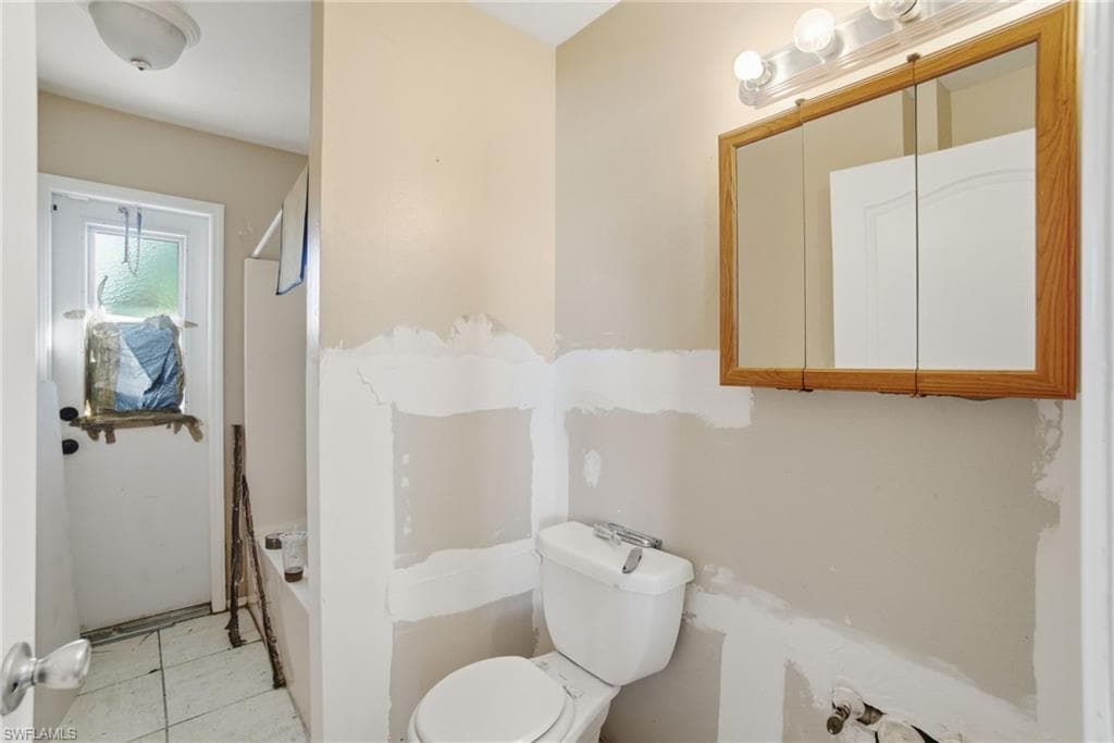 2801 28th St SW, Lehigh Acres, FL 33976-12
