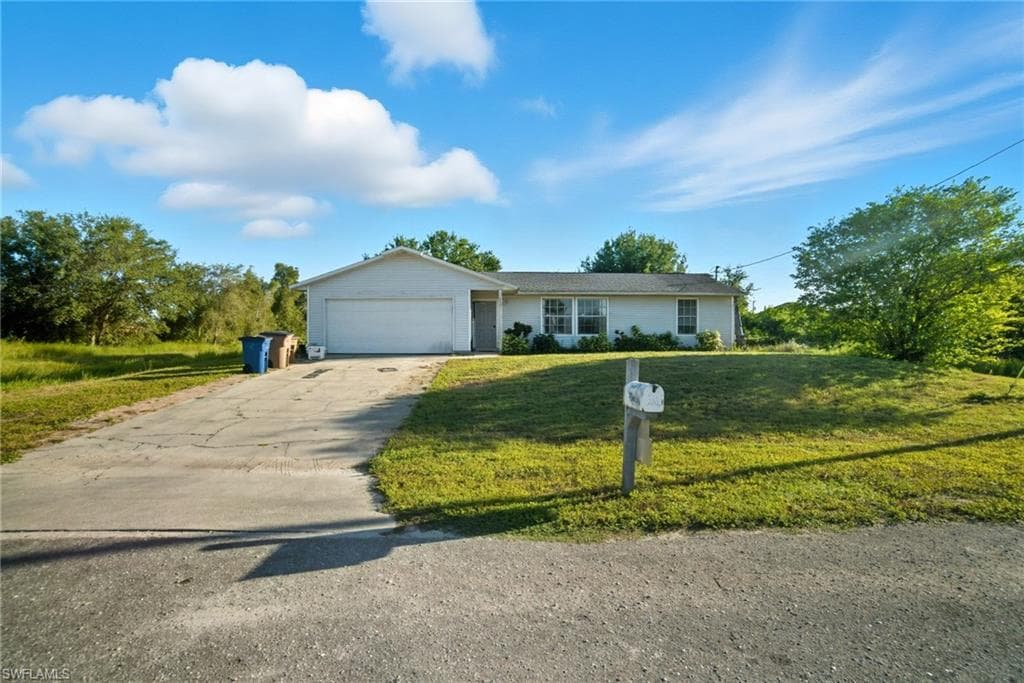 2801 28th St SW, Lehigh Acres, FL 33976-13