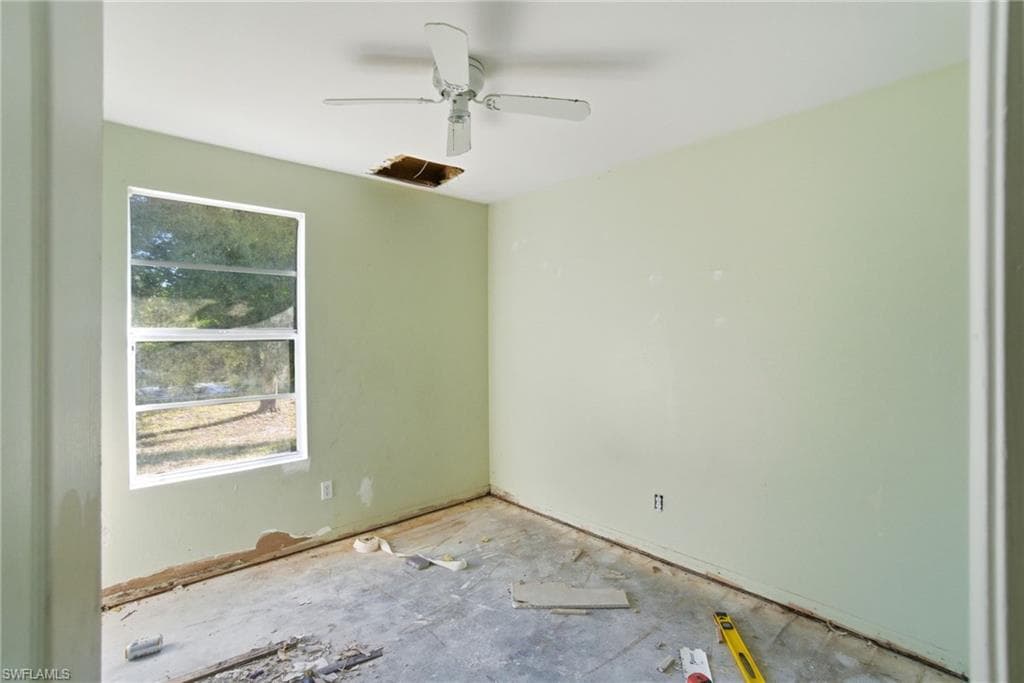 2801 28th St SW, Lehigh Acres, FL 33976-6