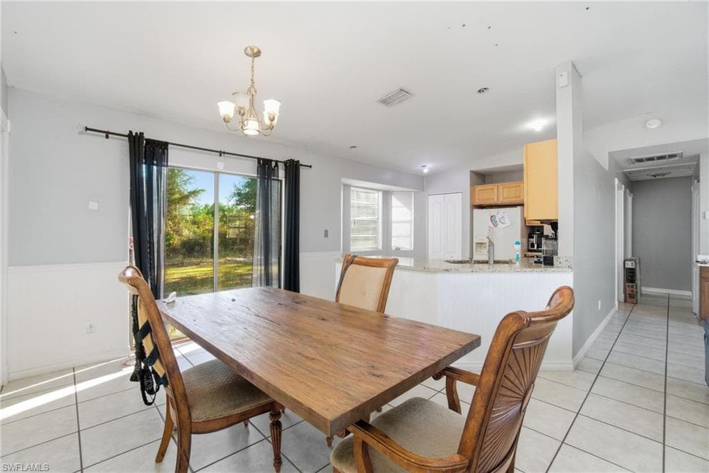 2801 28th St SW, Lehigh Acres, FL 33976-7