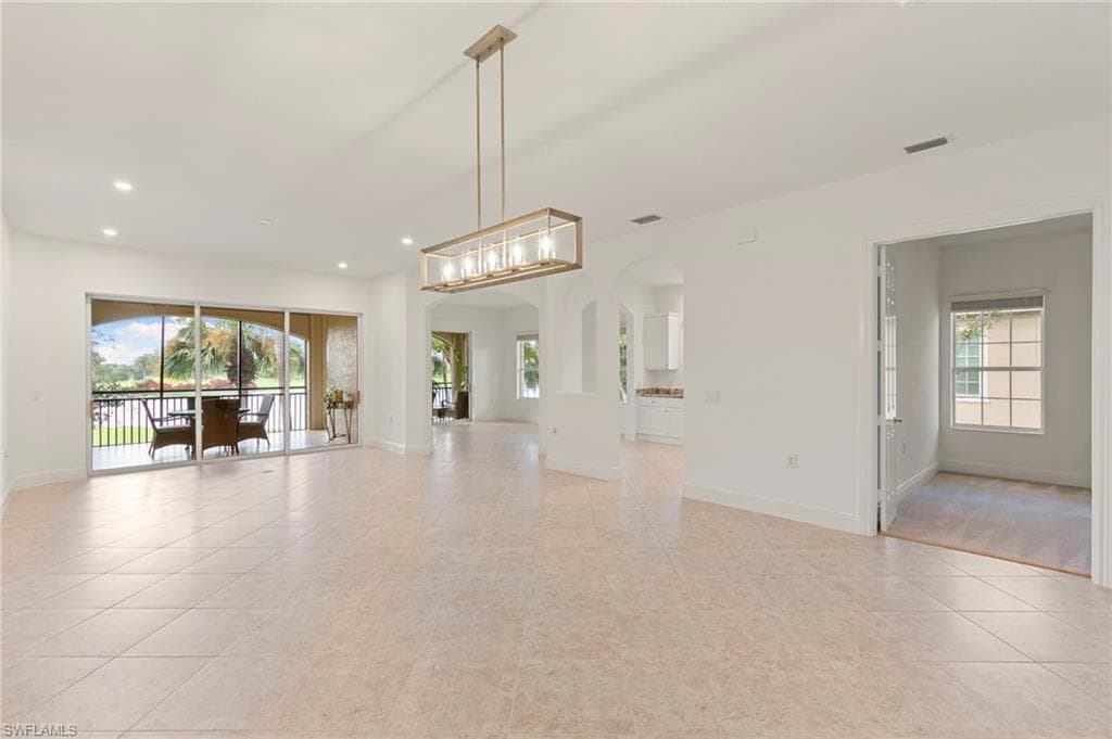 8961 Cherry Oaks Trl 202, Naples, FL 34114-9