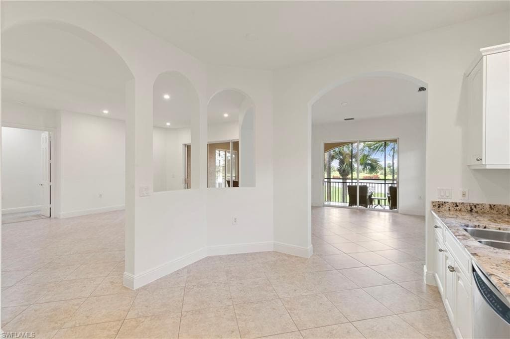 8961 Cherry Oaks Trl 202, Naples, FL 34114-19