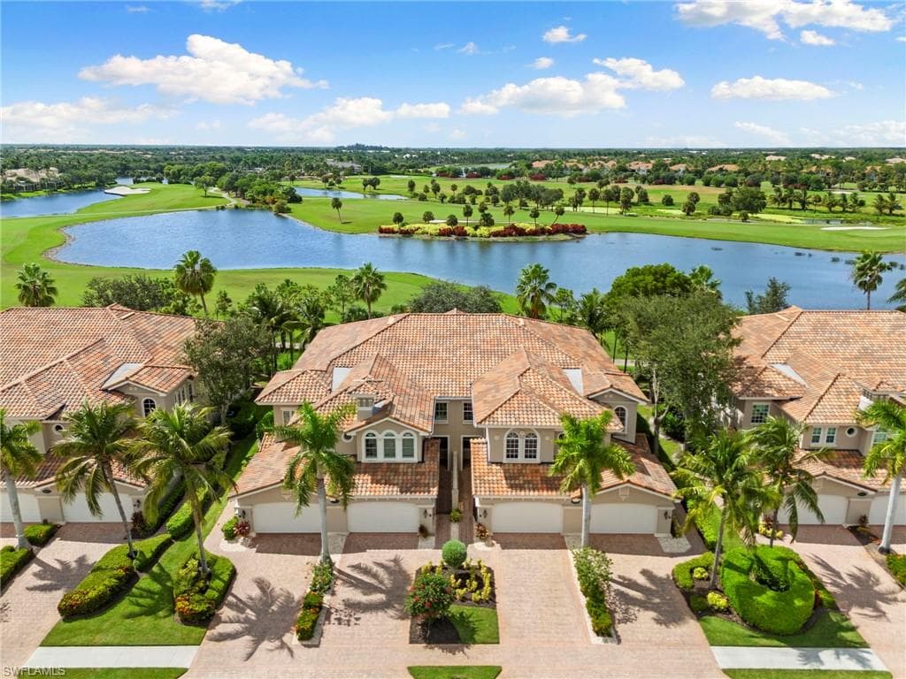 8961 Cherry Oaks Trl 202, Naples, FL 34114-1