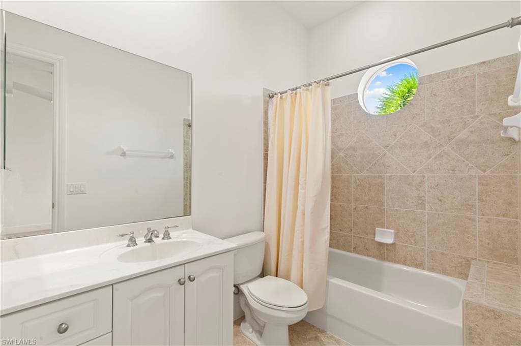 8961 Cherry Oaks Trl 202, Naples, FL 34114-28