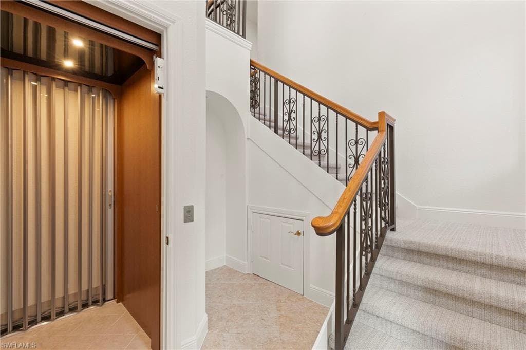 8961 Cherry Oaks Trl 202, Naples, FL 34114-4