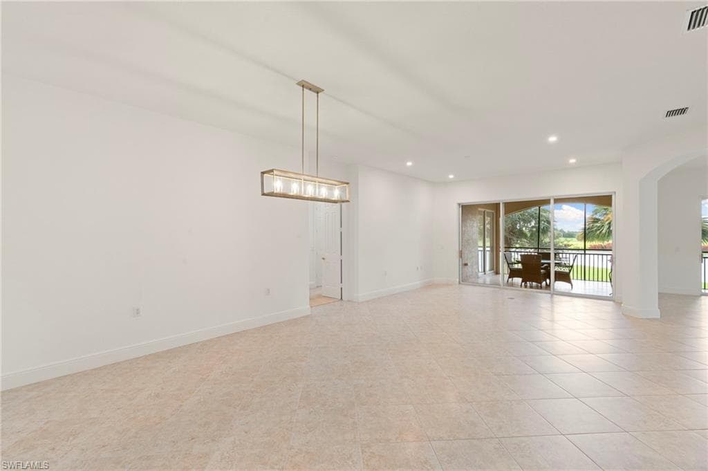8961 Cherry Oaks Trl 202, Naples, FL 34114-7
