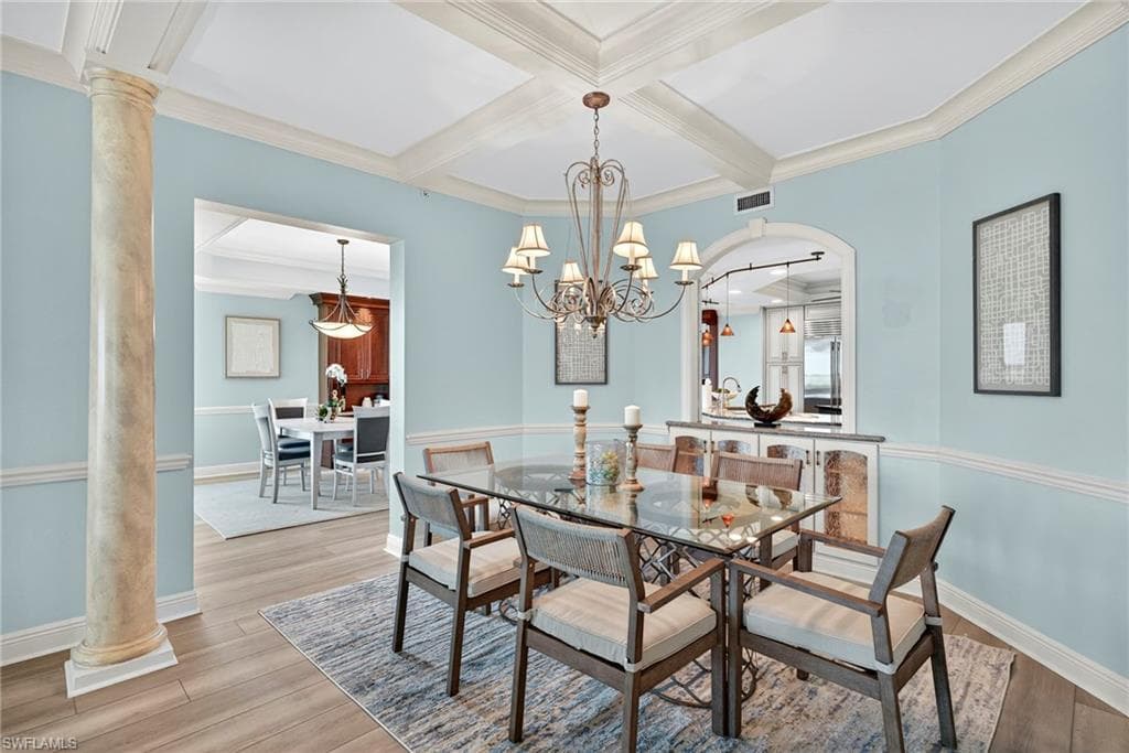 285 Grande Way 804, Naples, FL 34110-10