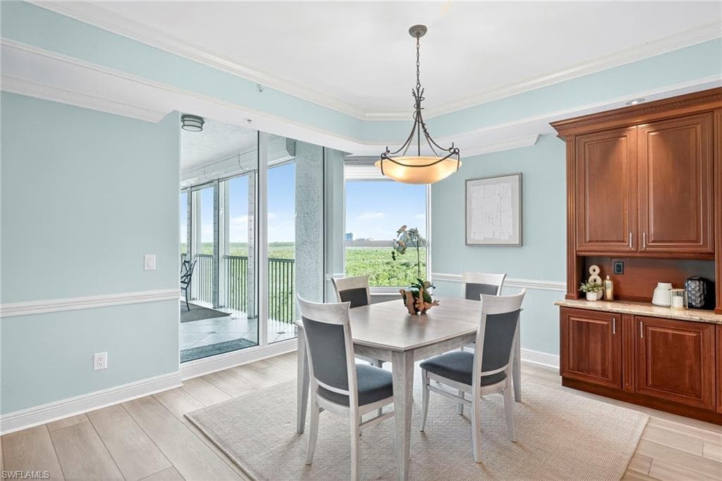 285 Grande Way 804, Naples, FL 34110-22