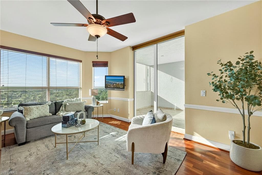 285 Grande Way 804, Naples, FL 34110-31