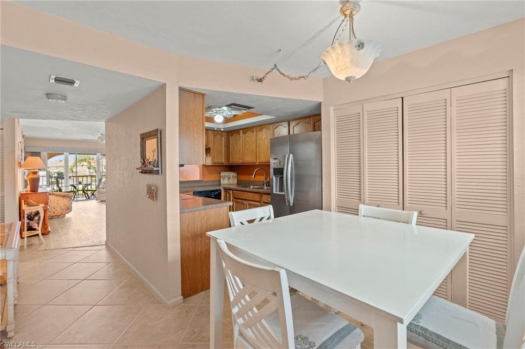 372 Charlemagne Blvd B 202, Naples, FL 34112-7