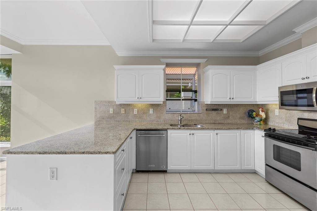 4453 Yacht Harbor Dr, Naples, FL 34112-9