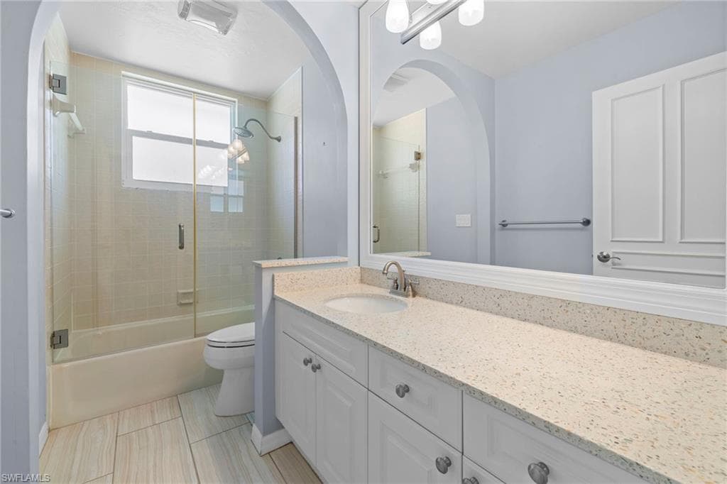 4453 Yacht Harbor Dr, Naples, FL 34112-14